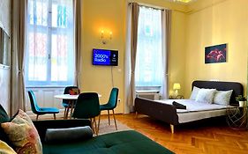 N38 Apartments By Small Home Budapest